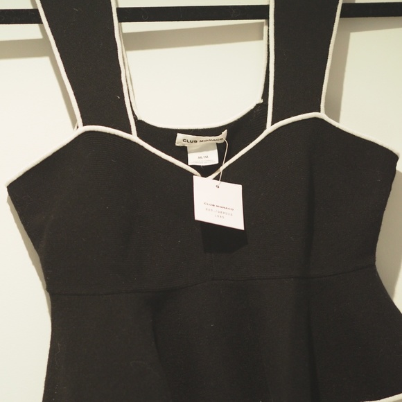 Club Monaco - Picture 4 of 6